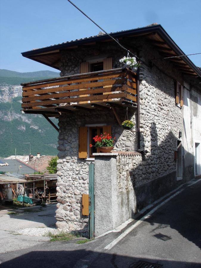Vila Il Rustico Di Peri Exteriér fotografie